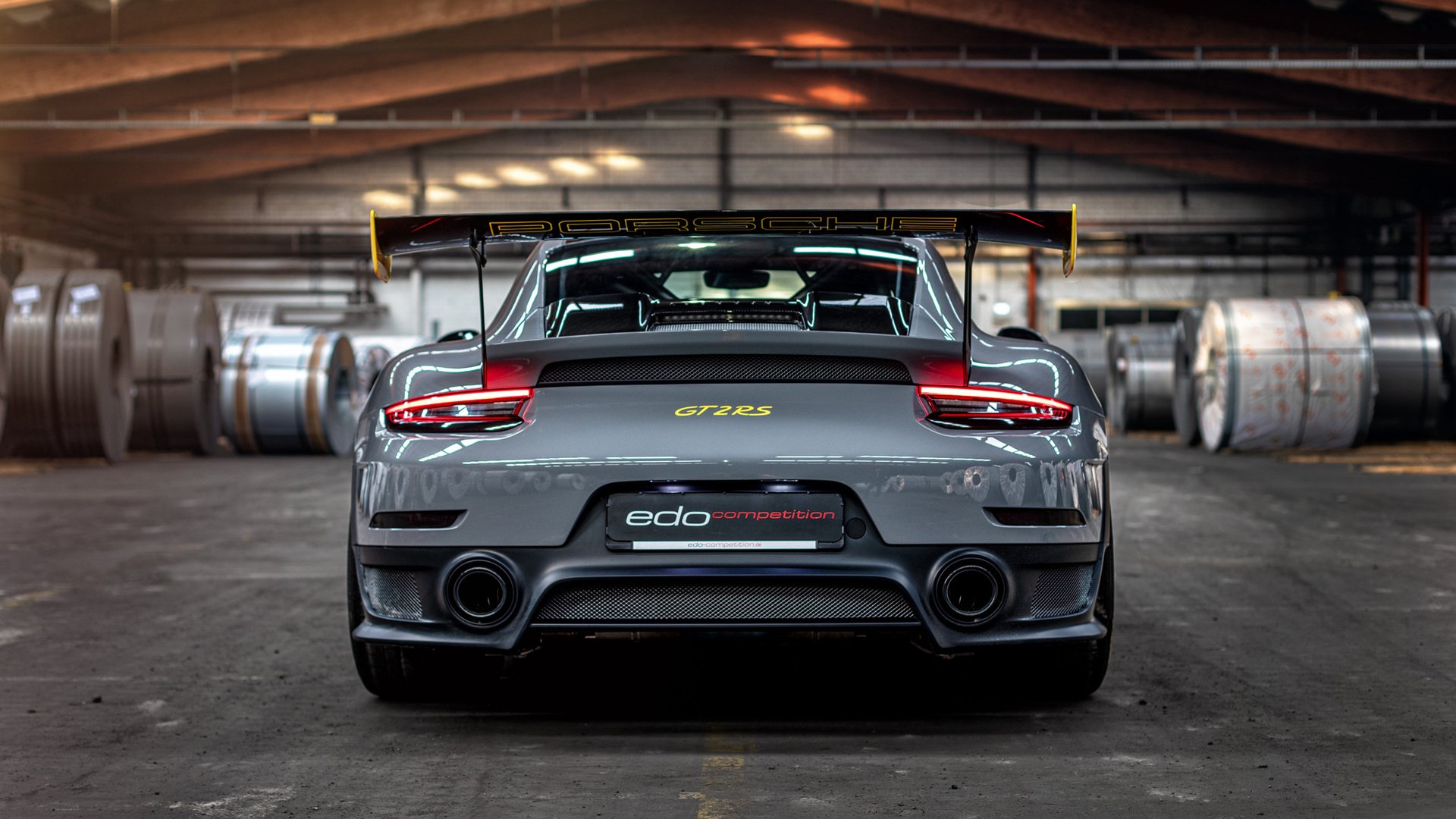 疾速与绿茵的交响，F1揭幕战前夕，尼斯引擎轰鸣压制爱尔兰