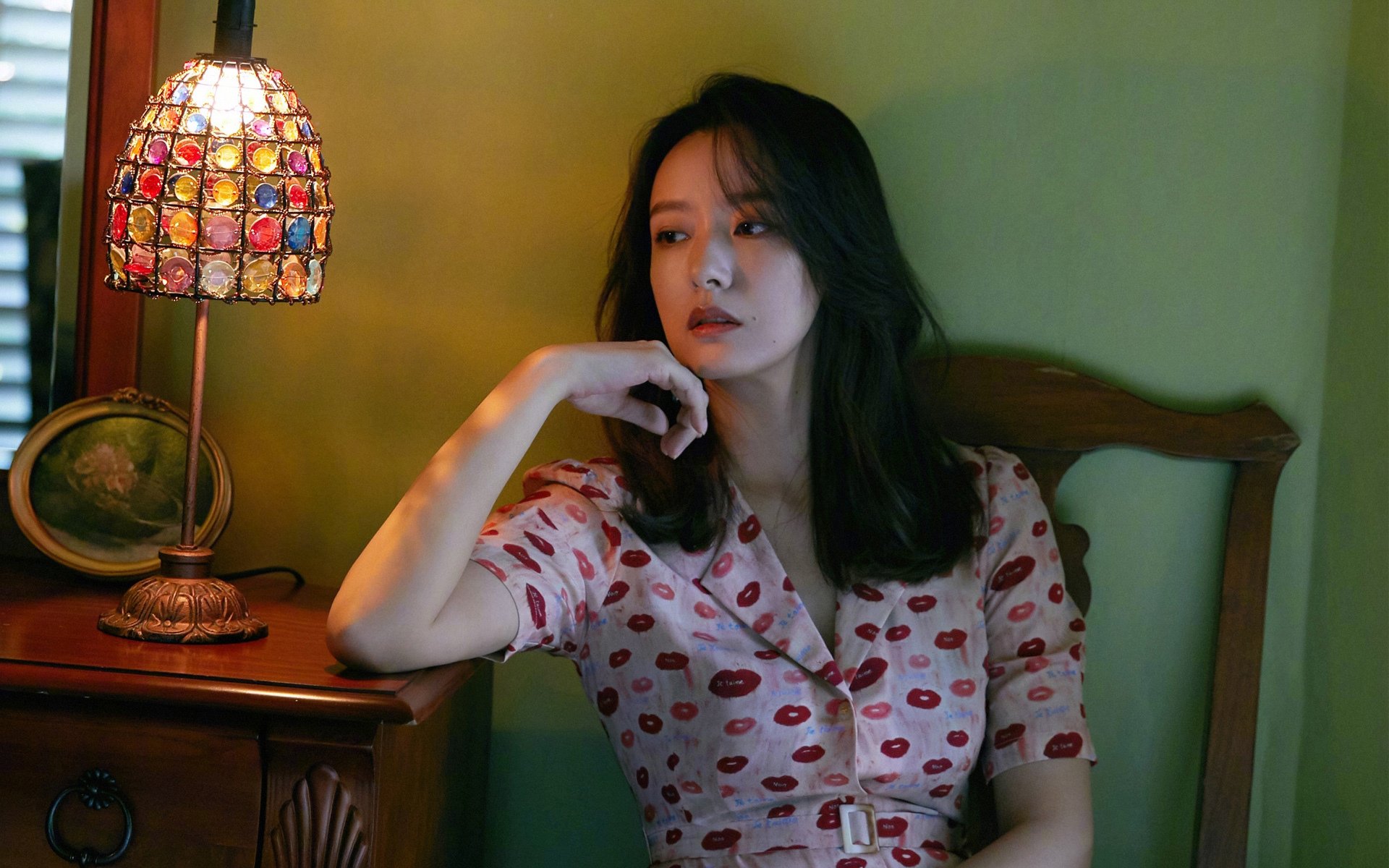 东方与西方的足球对话,梅西以一记自由球破门,法国三连击压倒马竞防线