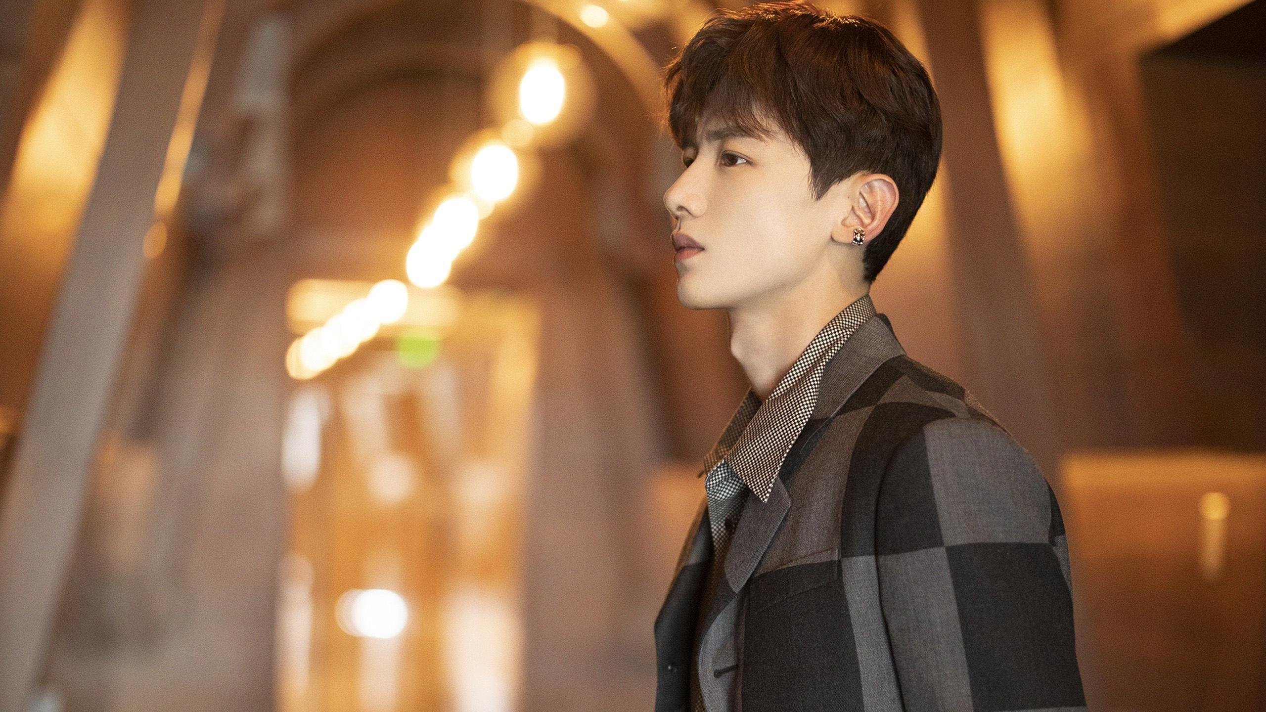 700球，一个悬念，两个旧时代